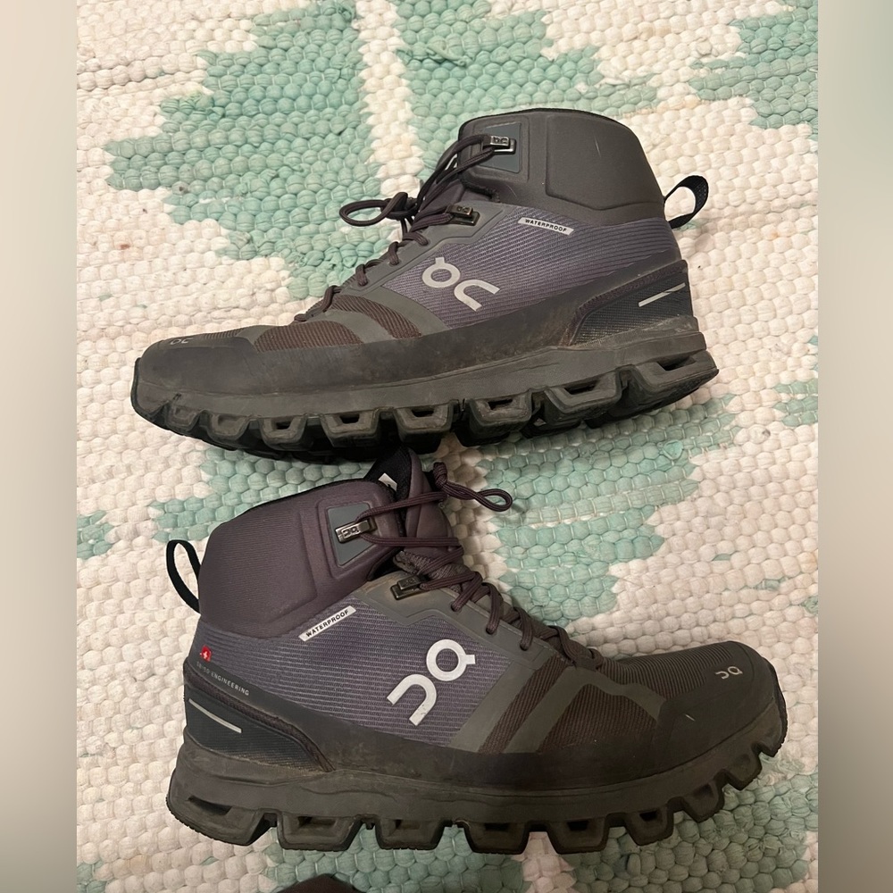 On Cloud Hiking Boot